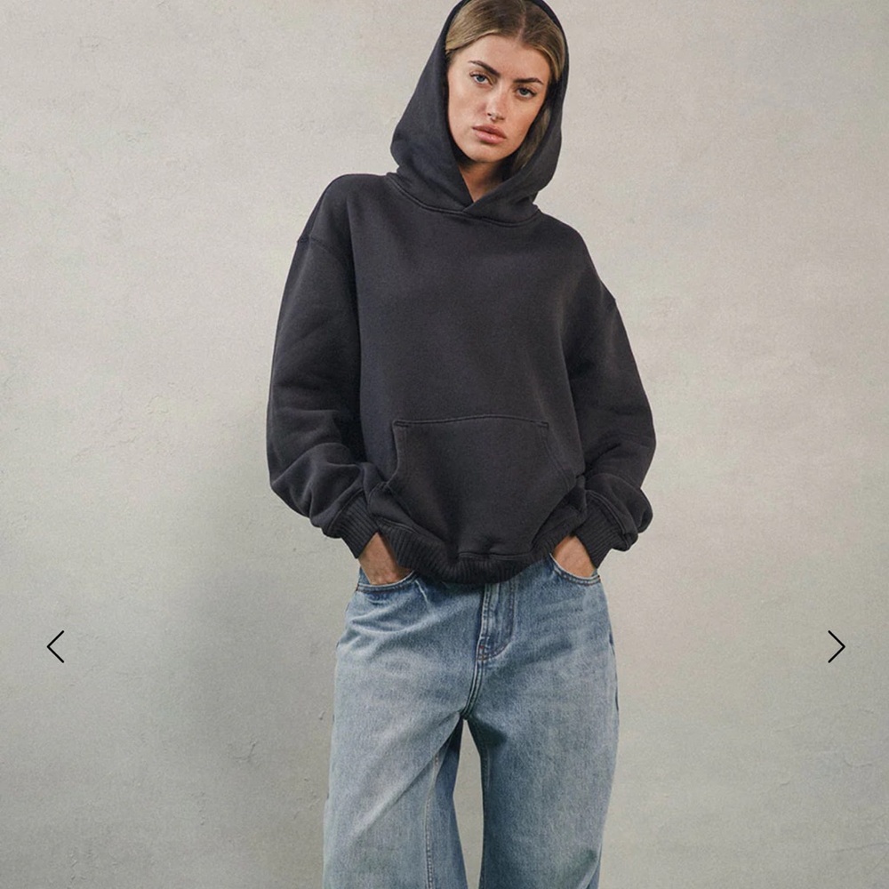 Elwood Classic Vintage Black Hoodie for Women